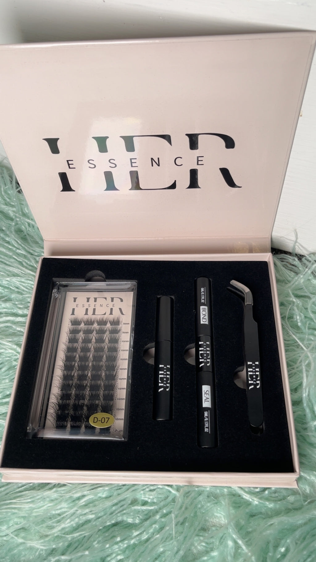 Her Essence Lash Clusters - “ESSENCE” (D07)