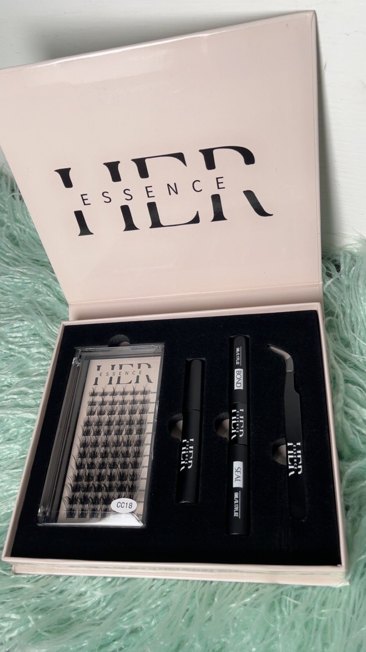 Her Essence Lash Clusters - “MUSE” (CC18)